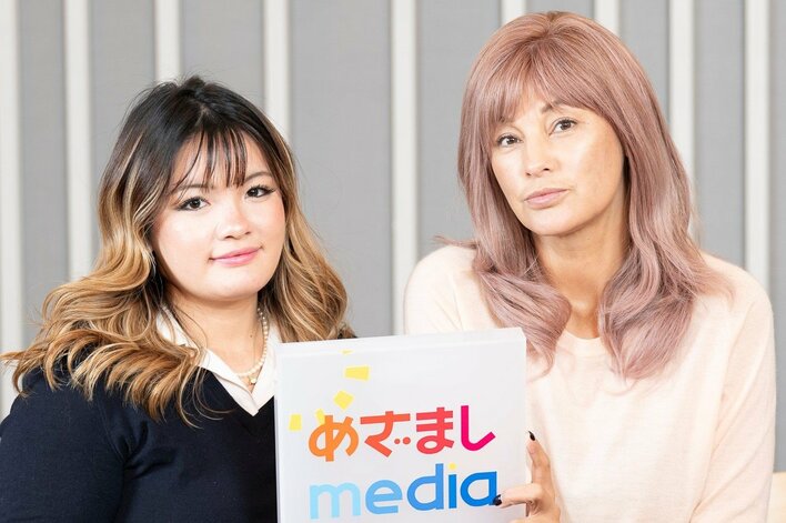 【画像10枚】「毎日電話して泣いて」梅宮アンナと娘・百々果が家族の乳がん闘病を語る様子を見る