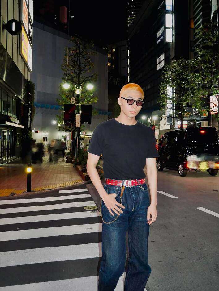 オレンジ坊主姿”でフェイスパック！？激変イメチェンが話題の八村