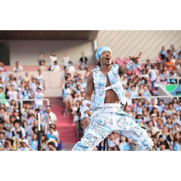 2児のパパ・EXILE MATSU 長男＆長女と自作のお揃いバースデーTシャツ着