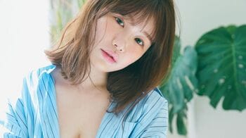 【先行カットあり】元看護師の人気インフルエンサー・きりまるがナチュラルな素顔を披露！全22ページの撮り下ろし特集に挑戦