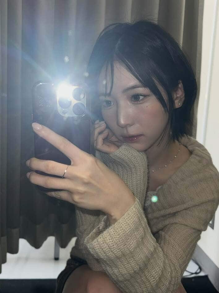 かわいいの最高到達点」NiziU・MAYA 美デコルテあらわなニット姿を披露