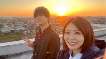 桐谷健太＆長濱ねる 夕陽バックに仲良く自撮り！ファンからは「最強のふたり」「きれい」『院内警察』