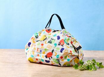 「Shupatto コンパクトバッグ ひつじのショーン」２サイズを発売