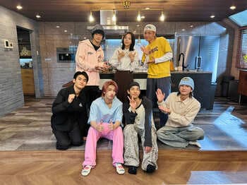 主題歌を担当するWATWINGが撮影現場を訪問＆木南晴夏との対面に大興奮！木曜劇場『今夜、秘密のキッチンで』