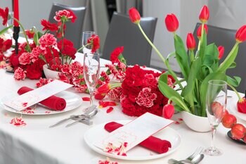 【2026年婚は「造形的自然美」が鍵】2.5万組の婚礼データから導いた最新トレンド発表。注文数9倍増の“八重咲きのオリエンタルユリ”など流行花材を公開。