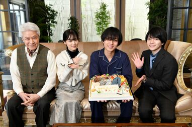 永瀬廉のバースデーサプライズを決行！26歳の抱負は「胃腸を強くしたい