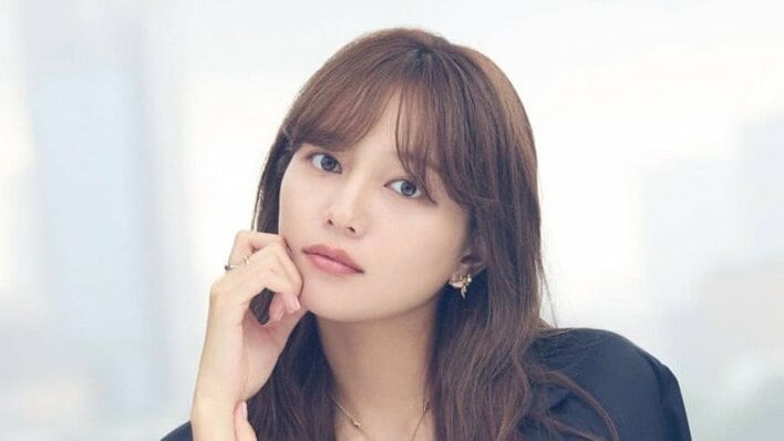 第1子妊娠中・川口春奈 ティファニーの指輪輝く姿公開！気品あふれるたたずまいに「雰囲気変わりましたね」夫はサッカー日本代表・板倉滉