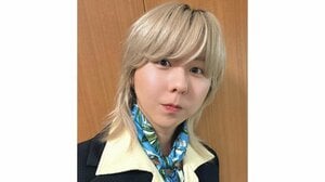 「色気やば」ミセス・藤澤涼架 雰囲気一変の胸元ざっくりスーツ姿を披露 ジュエリーを身にまとう大人な雰囲気に「ギャップ萌えすぎ」と絶賛