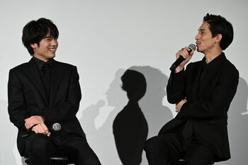 共演作がサスペンスでも和気あいあいの赤楚衛二＆錦戸亮 目を合わせて「ね！」とニッコリ笑い合う様子に会場もほっこり