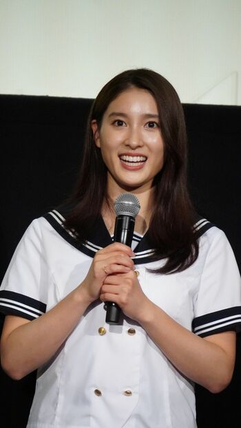 土屋太鳳「周りに、人間の形をしているAIがいないので…」AIの声を担当する際に参考にしたのは