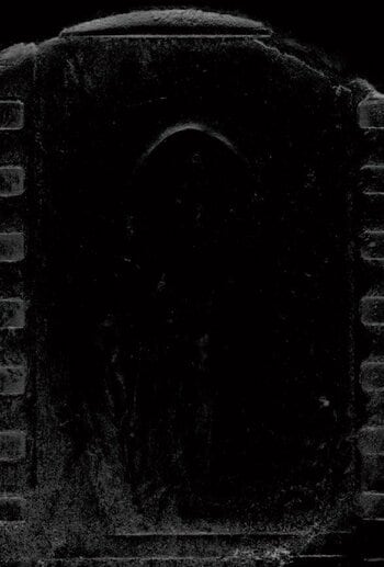 前田梨那 個展「⁂」をCOPYCENTER GALLERYで開催。写真に残された〈痕跡〉と記憶の不確かさを問う