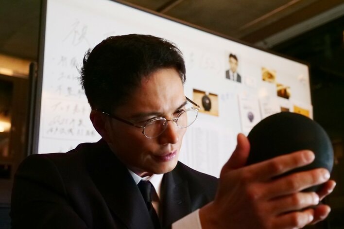 市原隼人主演！裁判長が対峙するのは法廷に立つAI搭載スマートスピーカー・アレテ『世にも奇妙な物語 FODの特別編』新作「人権逆転裁判」配信