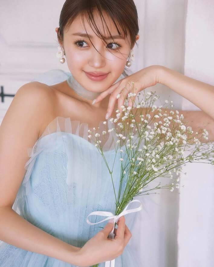 希少 Nuu 愛しのカノン 青いドレス 国内プロモ 非売品 リアルプリンセス」野々村真の娘・香音がゼクシィでドレス姿連発