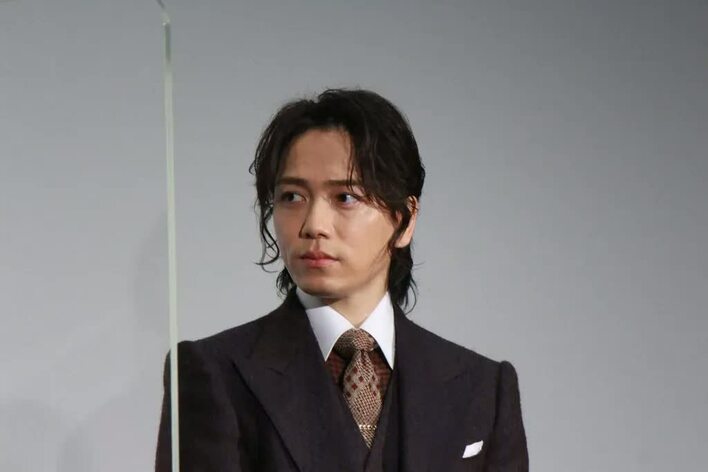 竹野内豊のチャーミングな一面を共演者が告白！斎藤工「取材中に急に