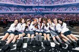 NiziUが次に目指す場所はアリーナ！初のホールツアー千秋楽で涙 感動のフィナーレと重大発表