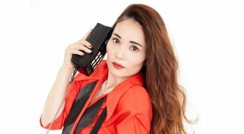 ママになった平野ノラがメディア復帰！「搾乳しながらがんばるんば！」