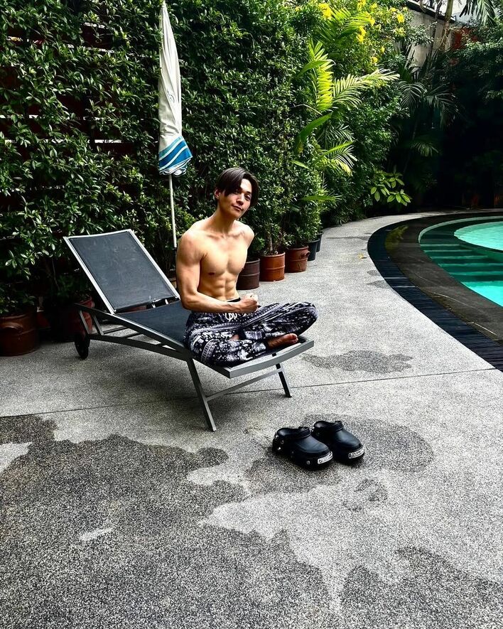 バッキバキやん！」FANTASTICS・八木勇征 “8パック”腹筋披露！鍛え