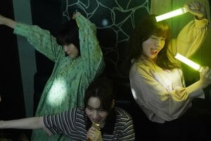 【場面写真追加】35歳の麻紀（仲里依紗）、遥（のん）、薫子（深川麻衣）は“あの頃の未来”とは別の場所で日々を生きていた…『Tokyo middle 30』第1話予告