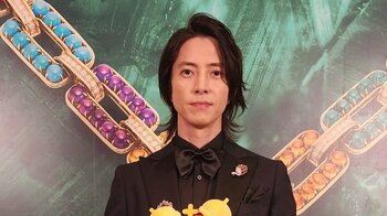 山下智久 オリーブオイルをグラム単位で管理したことも!? 昔のこだわりを明かす 億超えジュエリーにフワフワ『ブルガリ カレイドス 色彩・文化・技巧 』