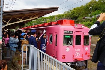 地元・和歌山市で愛される観光列車が“めでたい”10周年！10年分のありが10（とう）を込めて「めでたいでんしゃ運行開始10周年イベント」を開催