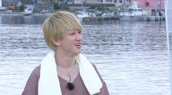 横山裕が「実家みたい」三崎漁港の大阪出身“名物オカン”にほっこり！