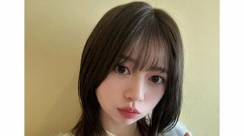 「ドキドキだよ！」桜田ひより 雰囲気ガラリな姿を公開！アンニュイな表情やうるんだ瞳で静かに見つめる姿に「大人っぽくて素敵」