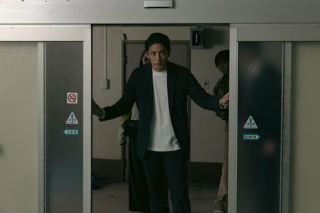 天音（玉木宏）が次に挑むのは“幽霊保険”！霊感を持つ沙月（結城モエ）の力を借り廃病院で調査することに『プロフェッショナル』第6話予告