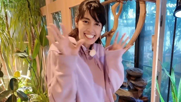 「玄関広過ぎ！」森泉 自宅に“4段の噴水”を設置！巨大水槽&植物など“まるでジャングル”な非日常的空間に「センスが良過ぎて理想的」