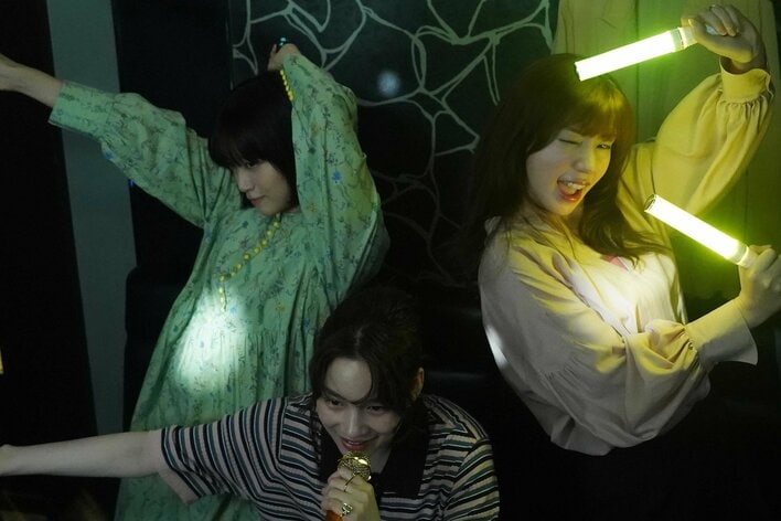 【場面写真追加】35歳の麻紀（仲里依紗）、遥（のん）、薫子（深川麻衣）は“あの頃の未来”とは別の場所で日々を生きていた…『Tokyo middle 30』第1話予告