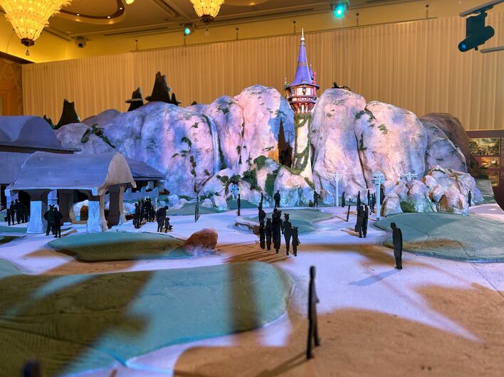 東京ディズニーシー新エリア「ファンタジースプリングス」の1/25模型を