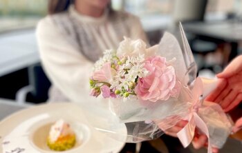【リーガロイヤルホテル大阪】たいせつな人の門出や節目を彩り、慶ぶ「春のお祝いプラン」を販売