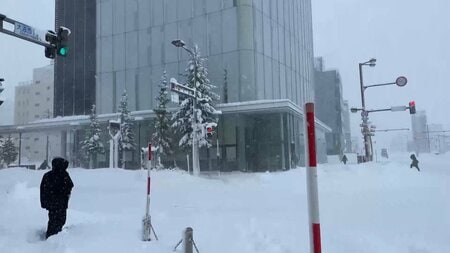 【大荒れ】北日本で警報級大雪｢ホワイトアウト｣で視界不良に…一転、週末は10年に一度の“高温予測”に