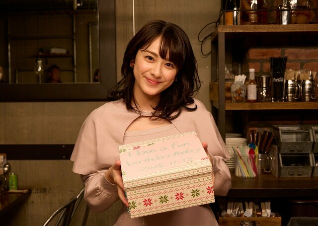 阿部寛さん　直筆サイン入り　海よりもまだ深く Amazon.co.jp: 海よりもまだ深くを観る | Prime Video