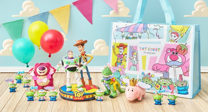 トイ・ストーリー ストラップ 30周年記念 トイ・ストーリー』公開30周年記念グッズが新登場！王冠などパーティー