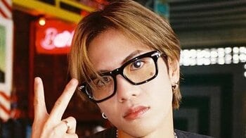 「嫌いにならないでね」志尊淳 金髪から新ヘアにイメチェン！オールブラックコーデで披露した姿に「目の保養すぎ」「沼らせに来てますやん」