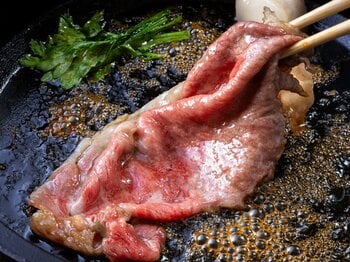 【大阪市内から車で約30分】絶景に心を奪われる旅館「山荘 風の杜」 黒毛和牛会席「昴-SUBARU-」新メニュー提供開始！