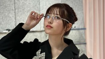 FRUITS ZIPPER 月足天音  プライベート感満載サングラス選びショット公開  大人かわいい姿に「刺さりすぎる」