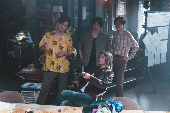 【場面写真追加】はかり建築設計事務所が営業停止状態に！浦真鷲（GACKT）と古瀬（北村一輝）の“因縁”とは…『ブラックトリック』第8話予告