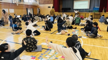 「人生の練習」ができる学校向け金融/キャリア教育ゲームを小学5年生83名に実施