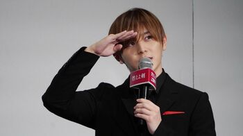 岡田准一「少しでも当たったら切れるから動かないで」真剣を使った撮影に山田涼介は？