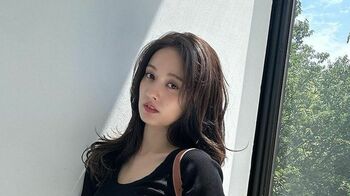 谷まりあ 髪をかき上げた“色っぽショット”公開！シンプルコーデの大人な雰囲気に「全てがリスペクト」とファン歓喜