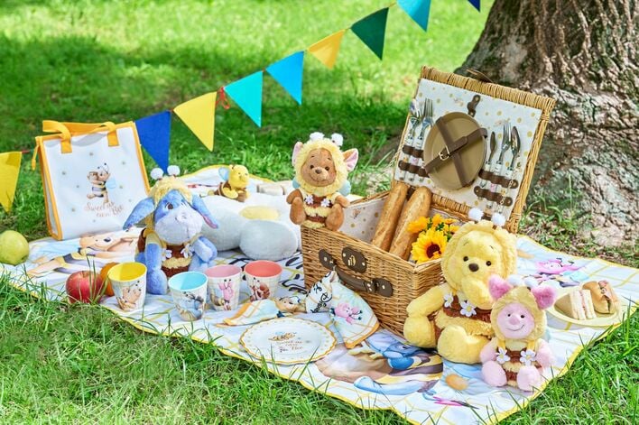 画像75枚】プーさんがミツバチ姿に！ぬいぐるみやレジャーアイテムが