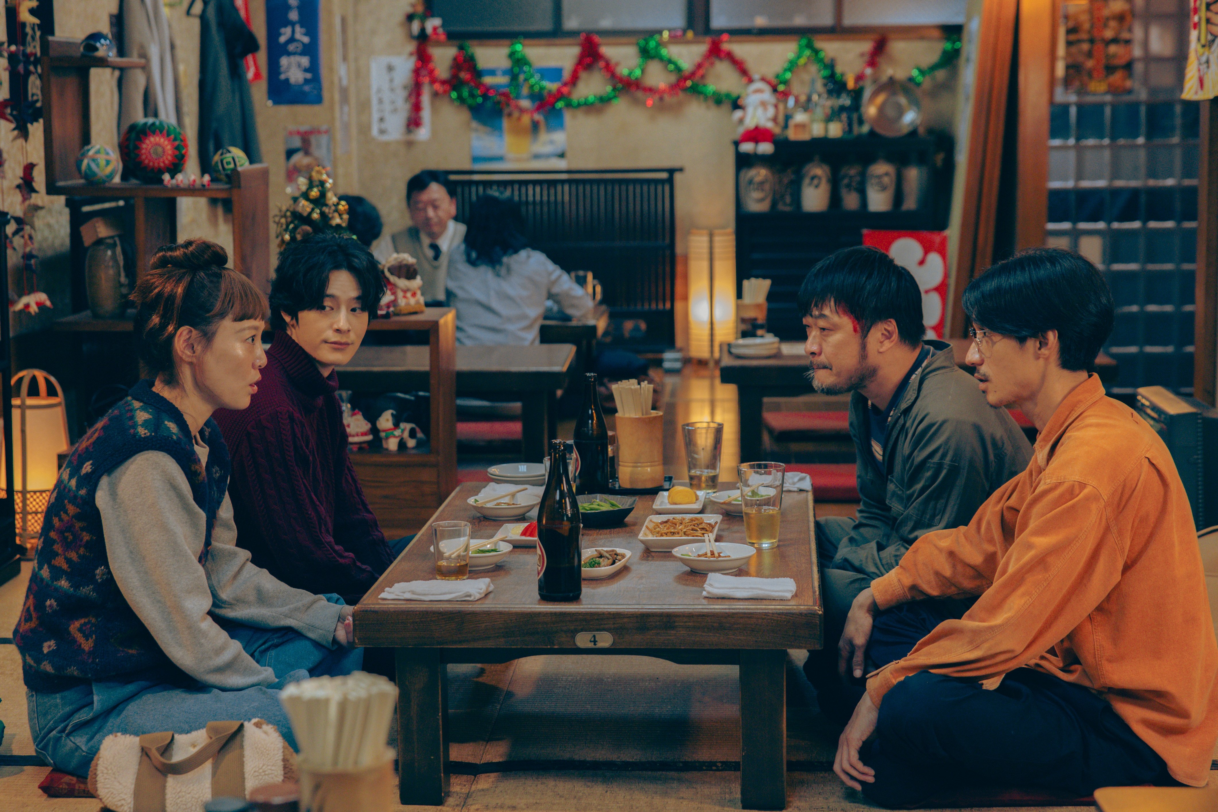 「人の会話は嘘の上に成り立っている」菊地凛子×錦戸亮×竹原ピストル×塩野瑛久『嘘』がテーマの会話劇で“生方美久ワールド”の住人に<br /><br />