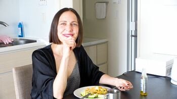 ファッションで「人生が変わる」「VOGUE JAPAN」編集長 ティファニー・ゴドイの“7つのルール”