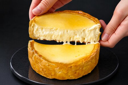 去年即完売の「飲めるチーズタルト」が9月23日に1日限定で大復活！「ザックザク×ふわとろ」な驚きの食感のこだわりスイーツに注目