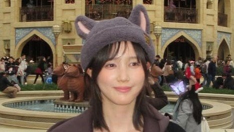 「バレないんですか？」本田翼 “変装なし”でディズニーシーへ！“ふにゃり”笑顔炸裂の完全オフな姿に反響「乗り方のお手本やわ」