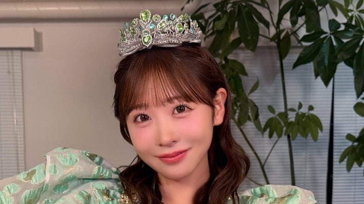 FRUITS ZIPPER 櫻井優衣 二度寝前の寝転び自撮りショットに「天使の起床」「透明感やばい」布団にくるまりツルツルお肌の寝起き姿披露！