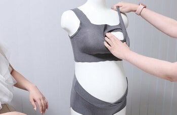 下着通販会社のママ社員6名が選んだ、産前産後に「本当に必要だった」17点を公開