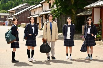 サバ缶、ついに宇宙へ！朝野（北村匠海）は打ち上げ見学のため彩花（池端杏慈）ら5期生と種子島へ向かうが…『サバ缶、宇宙へ行く』最終話予告