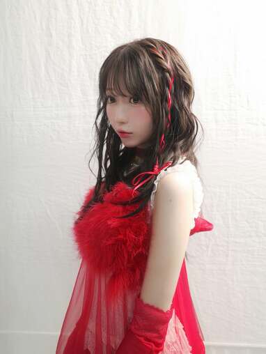 メロすぎて罪」=LOVE大谷映美里 新曲『劇薬中毒』MVオフショットを大量